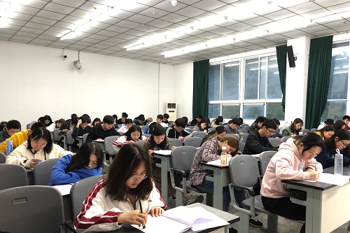 法医学系开展2019年公务员模拟考试