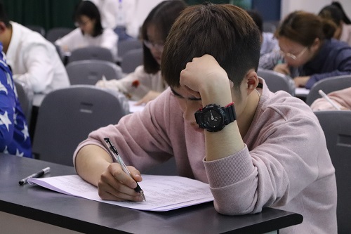 法医学系举行模拟招警考试暨法医技能大赛笔试决赛