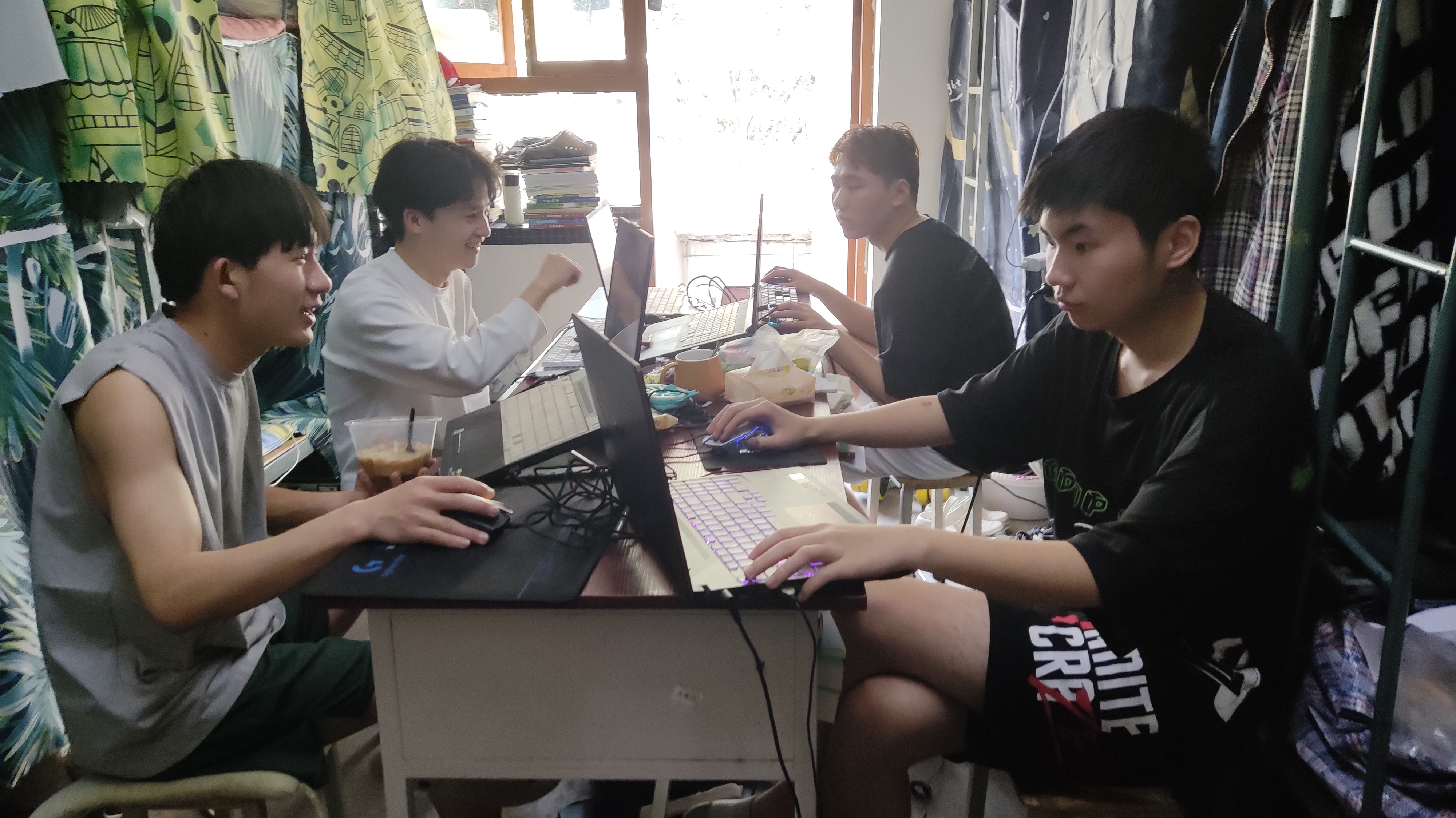 基础医学与法医学院组织学生观看“同上一堂国家安全思政大课”