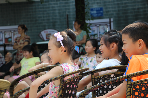 律动青春舞台，情系城乡社区