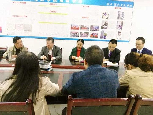 审核评估专家邓世雄教授走访法医学系