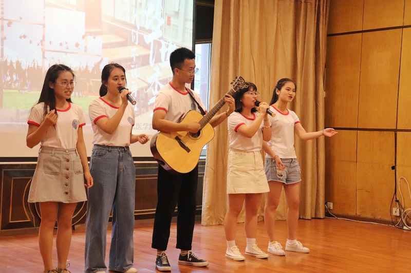 法医学系隆重举行2019届毕业欢送会