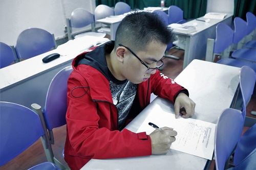 勤学习，重考核