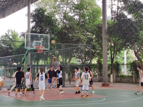 法医学系举行“爱校荣校”主题校园篮球赛