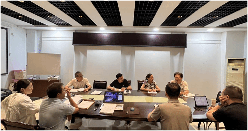 法医学专家应邀到我院指导工作