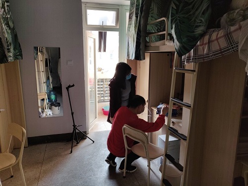 法医学系暖心助力线上学习